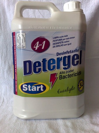 Detergente Detergel - R$ 18,00 